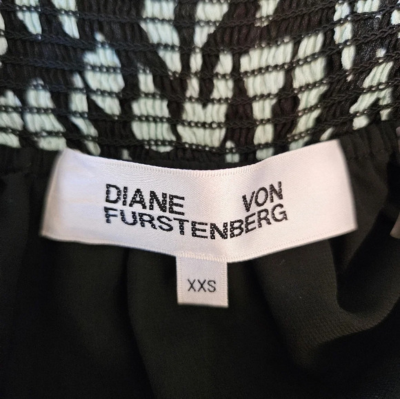 Diane Von Furstenberg Womens Black & Green Animal Print Mini Dress Sz XXS - Picture 12 of 13